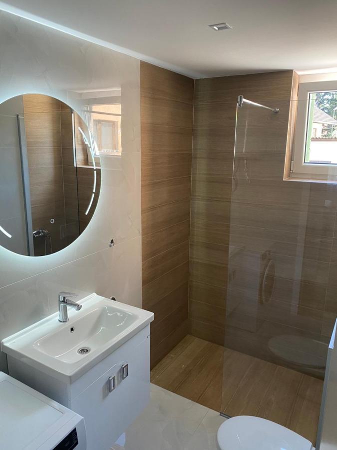 Mia Apartman Visoko Buitenkant foto